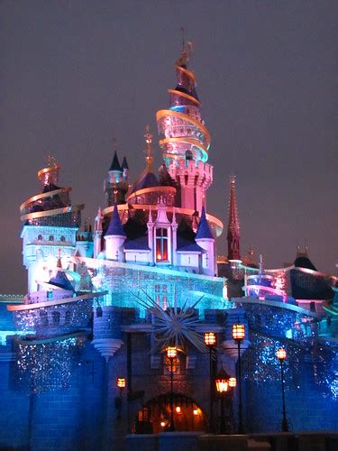 Hong Kong Disneyland 254 | Sleeping Beauty's Castle at night… | Flickr