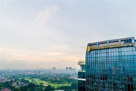 Le Meridien Jakarta Hotel - AEROTUCAN