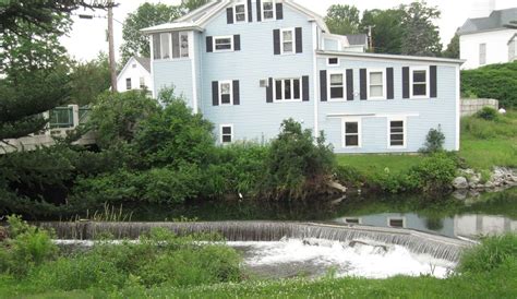 The buildings across from Town Hall.