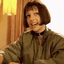 Natalie Portman Leon The Professional GIFs | Tenor