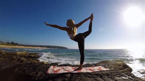 How I started my morning (Yoga) - YouTube