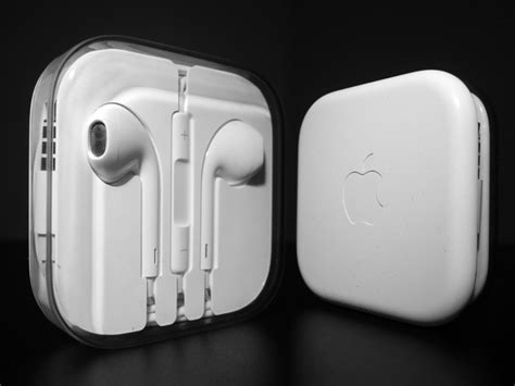 Apple Earpods: To Buy or Not in 2022 | TheGearHunt