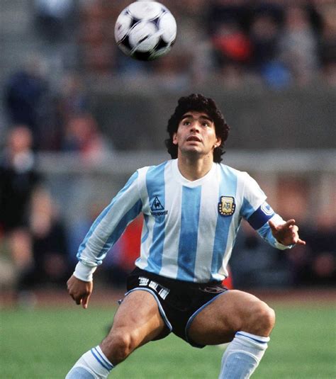 Diego Maradona Argentina's Legend Footballer Died (Profile 1960-2020)