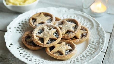 Christmas mince pies recipe - BBC Food