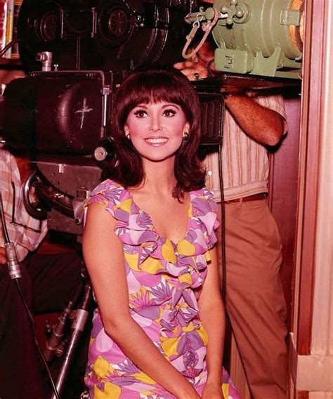 Female Icons Of The 1960s on Instagram: “Marlo Thomas behind the scenes of “ That Girl “ 🌼 # ...