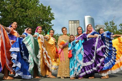 El Salvador women's festival dress | Faldas folkloricas, El salvador, Ballet folklorico