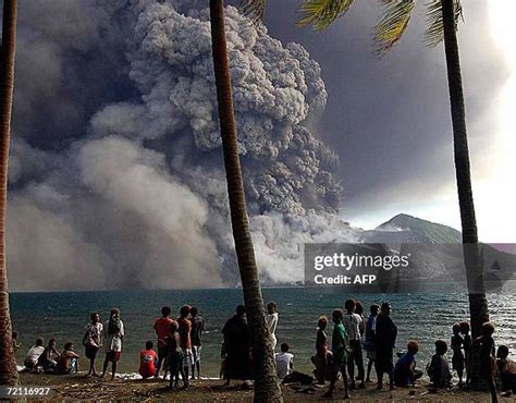 255 Rabaul Volcano Stock Photos, High-Res Pictures, and Images - Getty Images