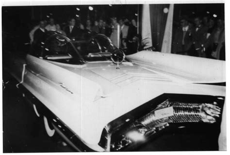 1955 Lincoln Futura Concept Image. Photo 8 of 10