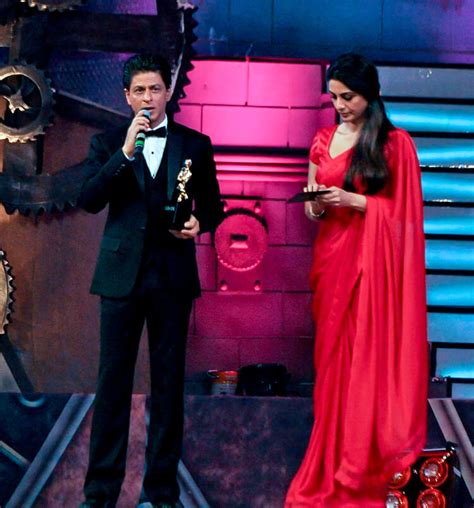 shah rukh khan wins the screen award for happy new year | Shah Rukh ...