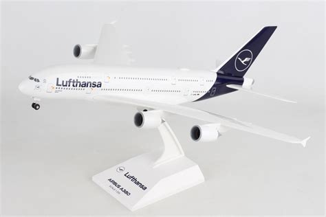 SKR1032 SKYMARKS LUFTHANSA A380 1/200 W/GEAR NEW LIVERY – SkyMarks Models