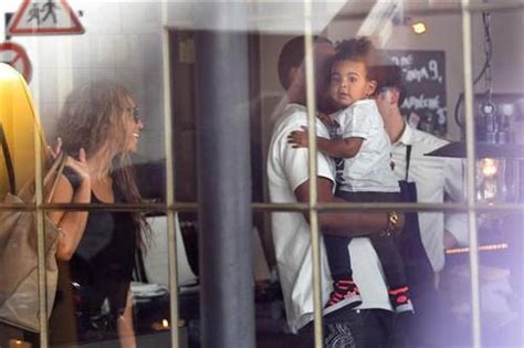 Blue Ivy, Beyoncé And Jay-Z Spotted Together In Paris [PHOTO] | IBTimes