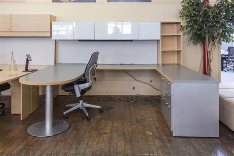 Steelcase U-Shaped Executive Desk With Overhead Hutch • Peartree Office ...