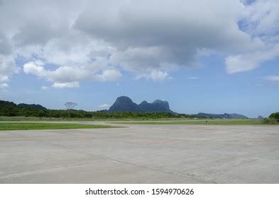 4 El nido lio airport Images, Stock Photos & Vectors | Shutterstock