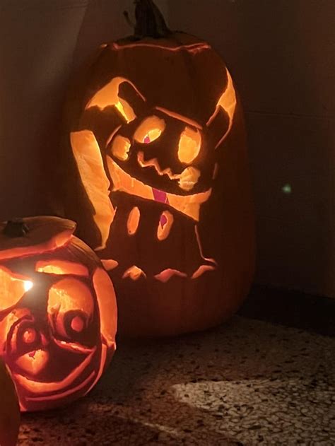 Mimikyu pumpkin lit up : r/pokemon