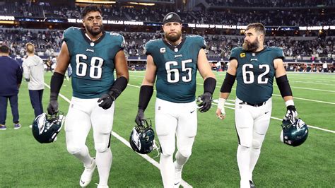 Philadelphia Eagles' Christmas album went from wild idea to hit record