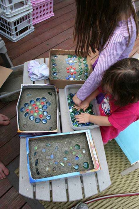 21 DIY Stepping Stones to Brighten Any Garden Walk | Architecture & Design