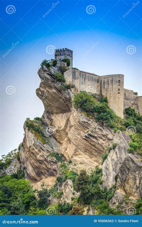 Roccascalegna Castle, Roccascalegna, Abruzzo, Italy Stock Photo - Image of landmark, promontory ...