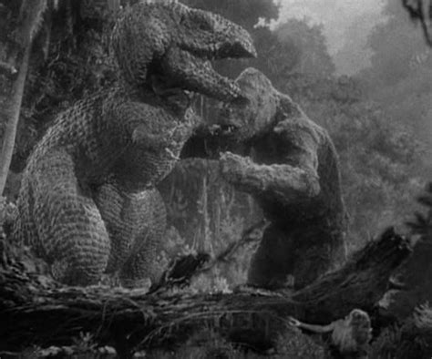 King Kong 1933...fight scene with the T-Rex is a classic one. | Great ...