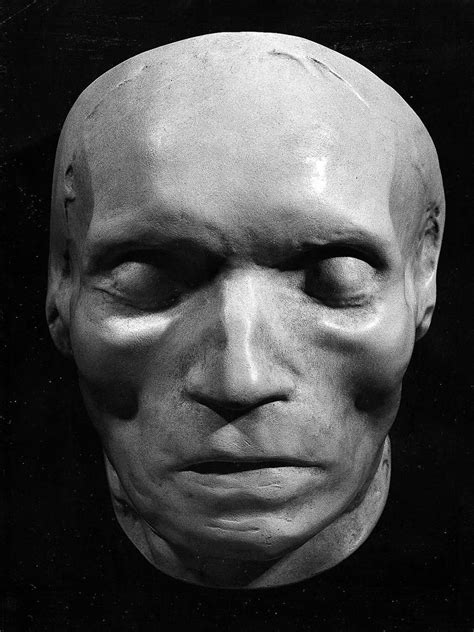 A haunting photo collection of famous people’s death masks, 1300-1950 - Rare Historical Photos