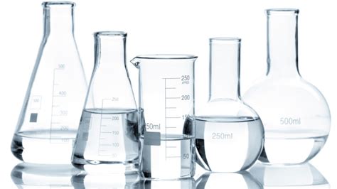 What gives Pyrex glassware its advantages? - The Laboratory People