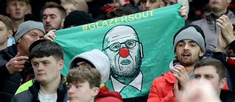 Glazers Out protesters claim they have caused Man United Megastore to ...