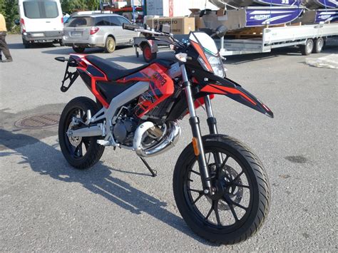 Aprilia SX 50. Rahoitus ja kuljetuspalvelu 50 cm³ 2020 - Pori - Moped - Nettimoto