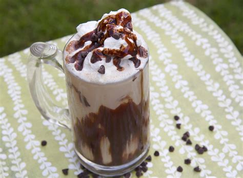 Best Frozen Mudslide Recipe Cocktail | Divas Can Cook