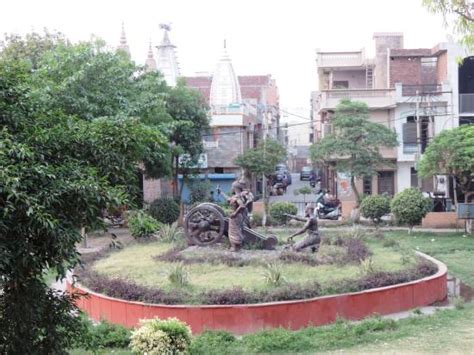 Real Historical - Review of Grave Of Ibrahim Lodhi, Panipat, India ...