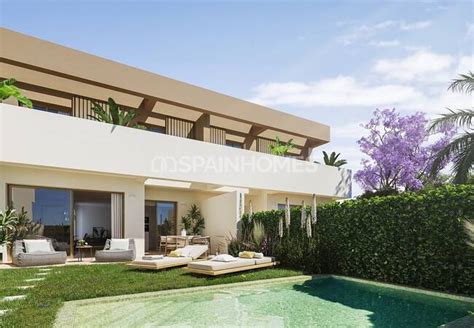 Villas in a Complex Near the Beach in Alicante Costa Blanca