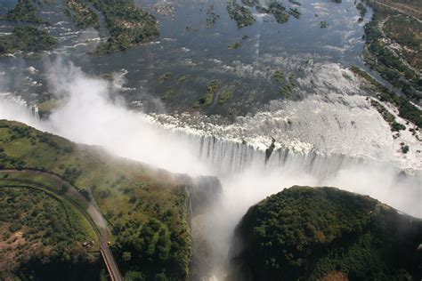 File:Victoria Falls.jpg