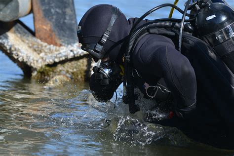 Army Divers: Engineers of the deep