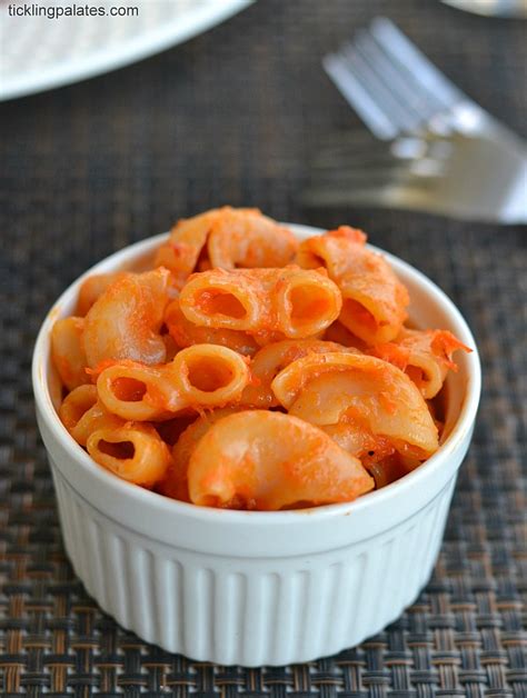 Pasta in Roasted Red Bell Pepper Sauce | Roasted Red Pepper Pasta Recipe - Tickling Palates