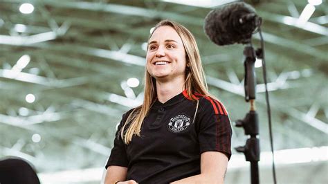 Martha Thomas' first interview as a Man Utd player | Manchester United