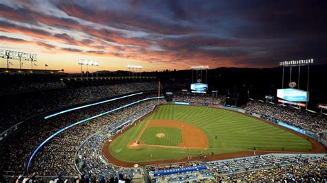 Dodgers, Giants Watch Parties Set for Dodger Stadium – NBC Los Angeles