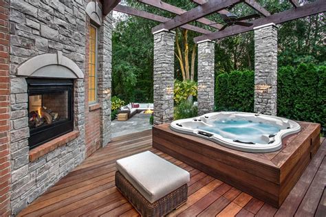 9 Hot Tub Backyard Ideas For A Relaxing Summer – HOMYRACKS