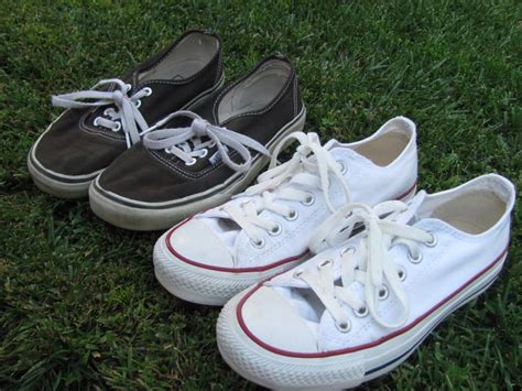 Carlmont students choose Vans over Converse – Scot Scoop News