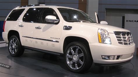 Cadillac Escalade Hybrid - Information and photos - MOMENTcar