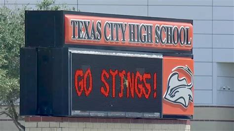 Texas City HS parents angered about student who allegedly assaulted classmate, was allowed back ...