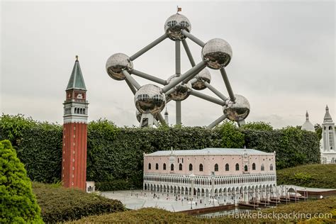 Atomium & Mini-Europe - HawkeBackpacking.com