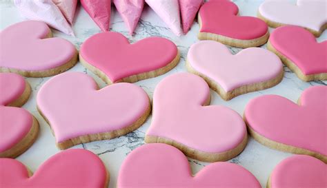 How to Make Royal Icing