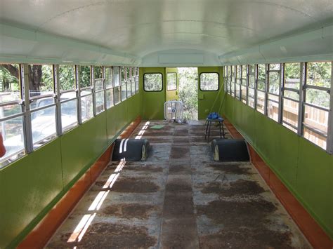 Old+School+Bus+Conversions+interior | Here it is! Interior of the bus painted (except a few ...