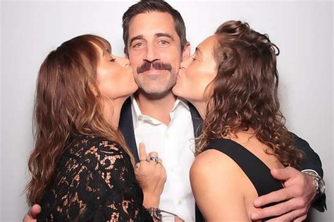 Aaron Rodgers Celebrates 40th Birthday with Miles Teller, Lindsey Vonn ...