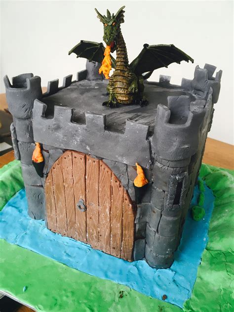 by Ann Reardon of How To Cook That #annreardon #castlecake #dragoncake | Castle cake, Dragon ...