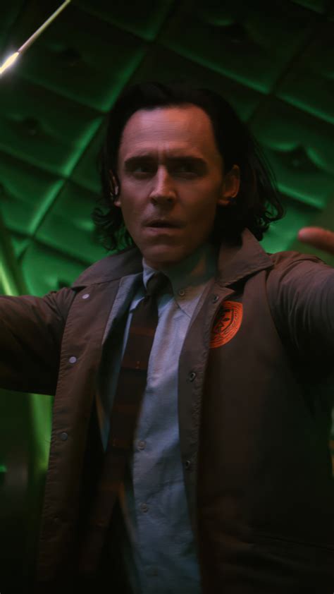 Loki Tom Hiddleston 4K #4991l Wallpaper iPhone Phone