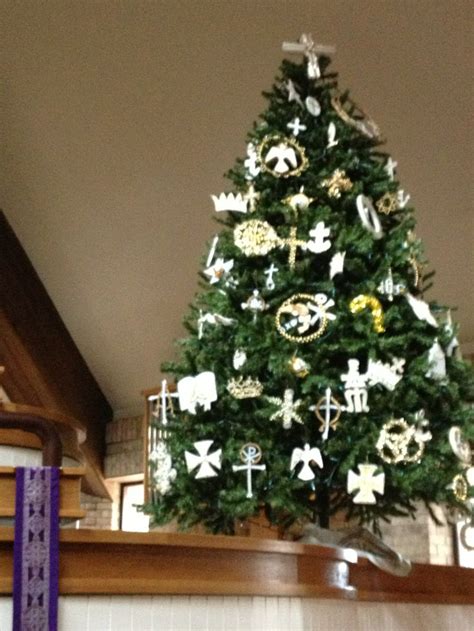 The Chrismon tree in the Sanctuary. | Chrismon tree, Holiday decor ...