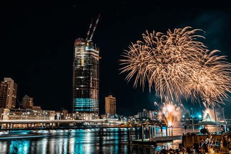 Fireworks along the riverfront at Southbank. : r/brisbane