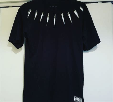 Kendrick Lamar Black Panther Album Shirt -Small | Très Stacks