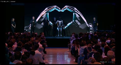 Elon Musk says that Tesla Optimus Robot will probably be available for ...