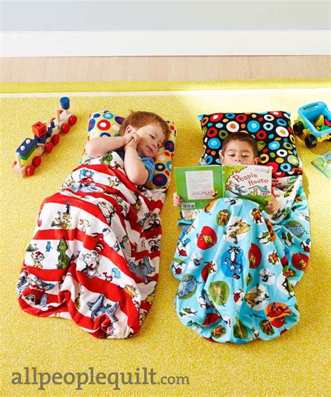 Make this Fun and Easy, Nap Sack with Teresa from Shannon Fabrics! – Lightning Bugs Quilt Studio