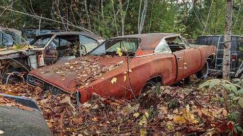 Steve Magnante finds A body and B body Mopar Muscle Cars in New Hampshire Junkyard